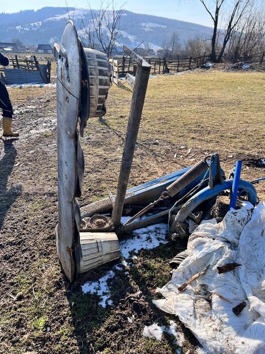 Vând Cositoare în 4 tandere  hidraulica  BCS440