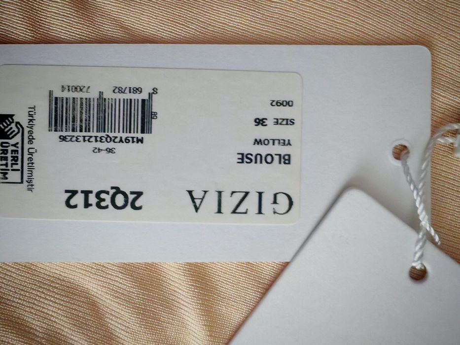 Bluza noua cu eticheta mărimea 36,Gizia
