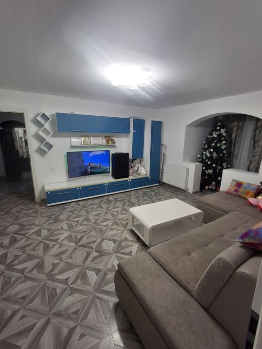 De vanzare apartament 3 camere etaj 3/4Giurgiu