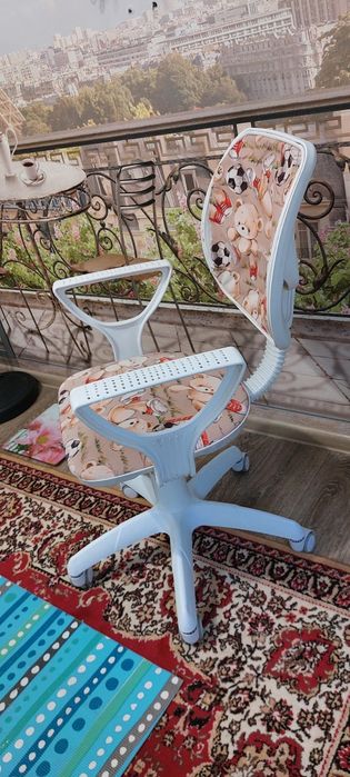 Продам детское кресло на колесах