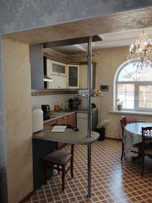 Продам кухонный мебель