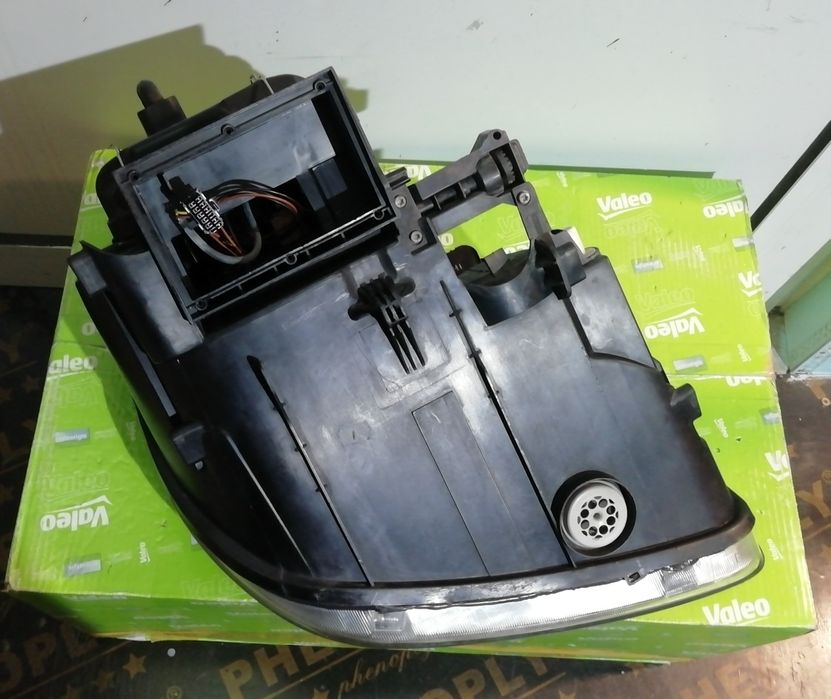 Фар Фарове за Porsche Cayenne 9PA 955 / Порше Кайен 955 Bi-Xenon.