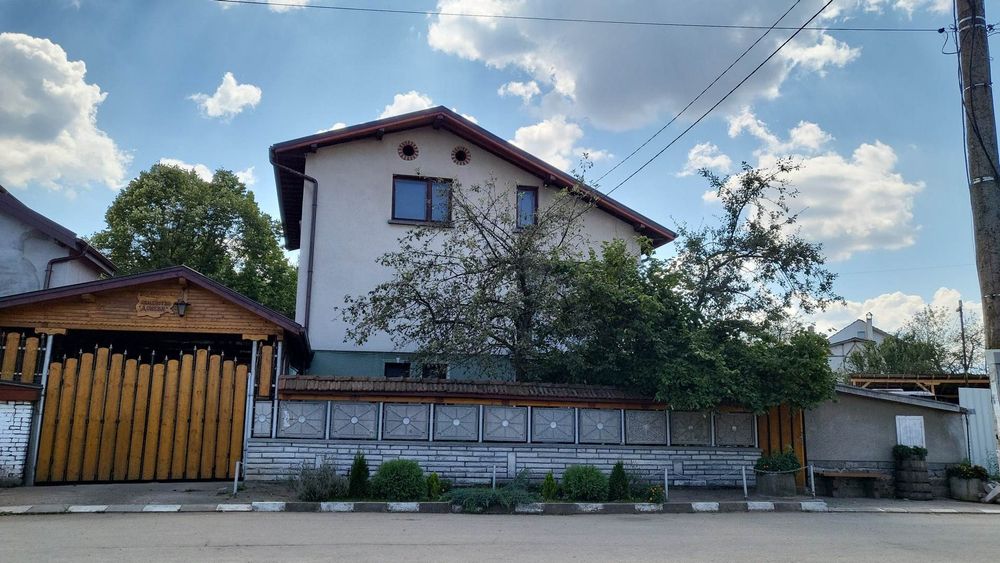 Продава се Къща в с. Драгушиново, Област София-област - 550 кв.м за 400 €/кв.м - Снимка #1