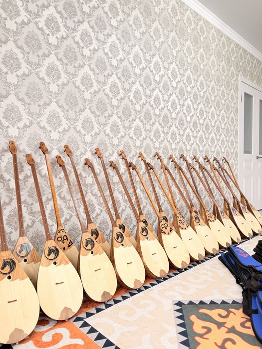 Домбыра сатылады!