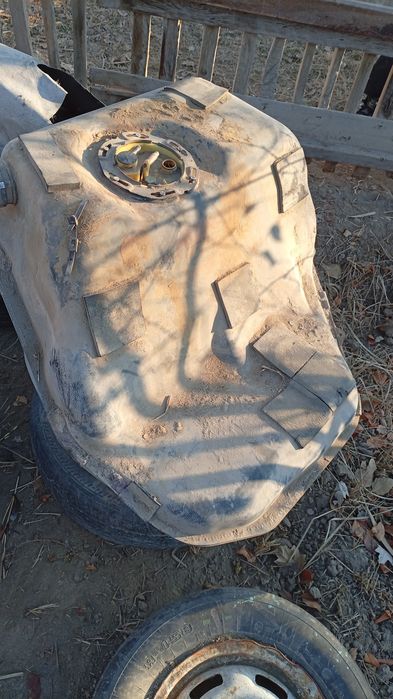 Продам запчасти на Ауди С4