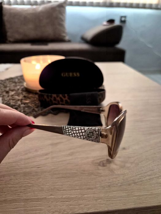 Дамски слънчеви очила Guess