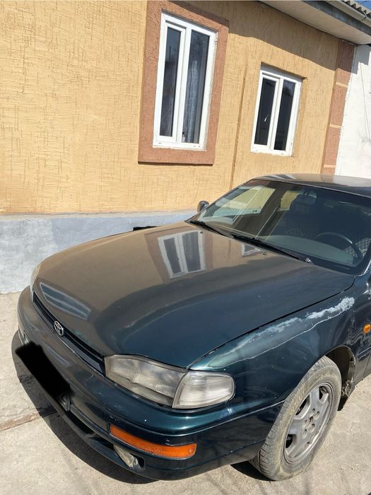 Продаю Toyota Camry недорого
