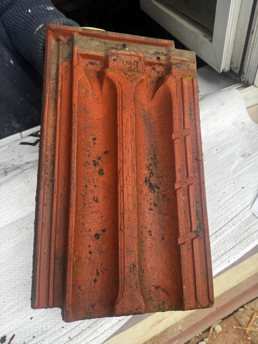 Tigla in stare foarte buna