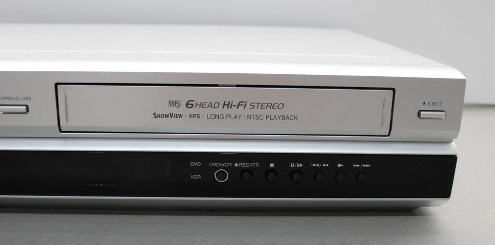 Universum  - DVD-VCR 4330