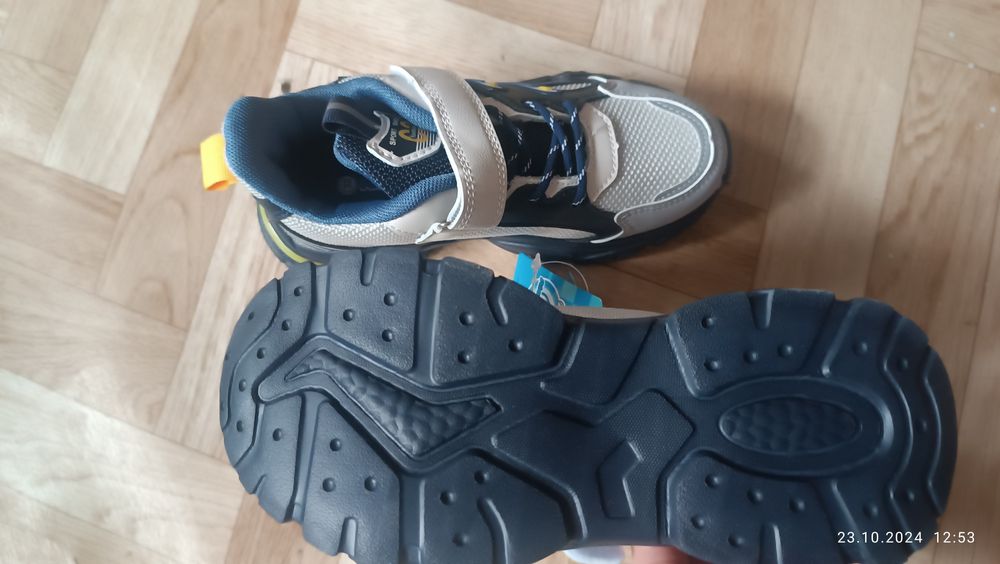 кроссовки новые 32р, сандали