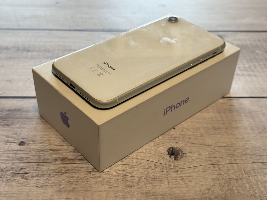 iPhone XR white - 88% santatea bateriei originale, impecabil