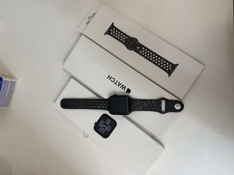 Apple watch SE 2 поколение