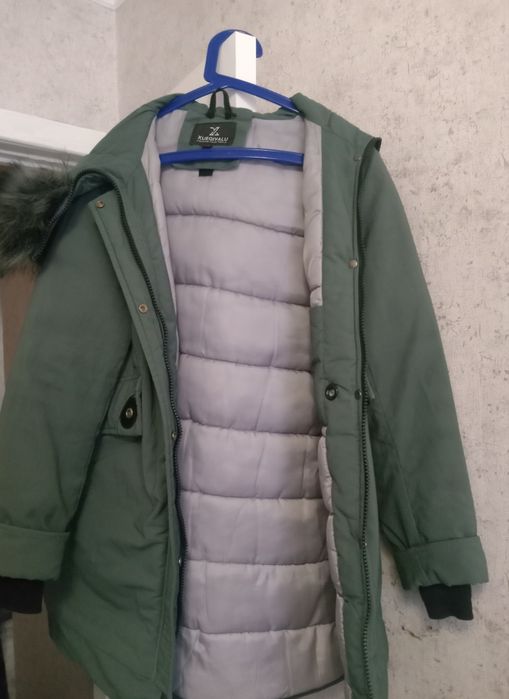 Срочно продам 2 куртки