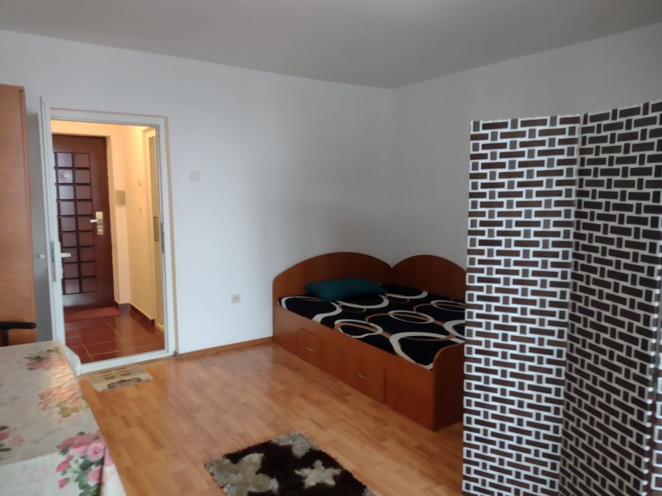 Garsoniera de inchiriat