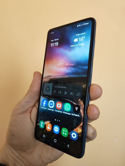 Samsung A72, cu zoom optic & stabilizare optică