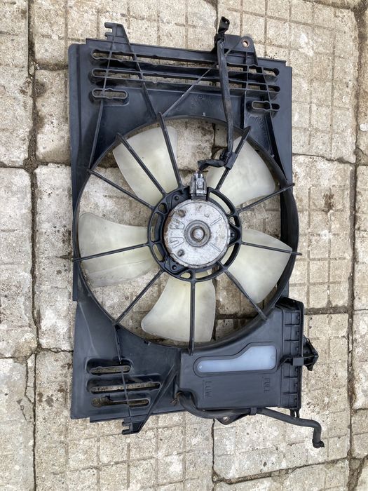 Дифизьор с перка за Тойота корола версо/Corolla verso 1.8vvti 01-04г