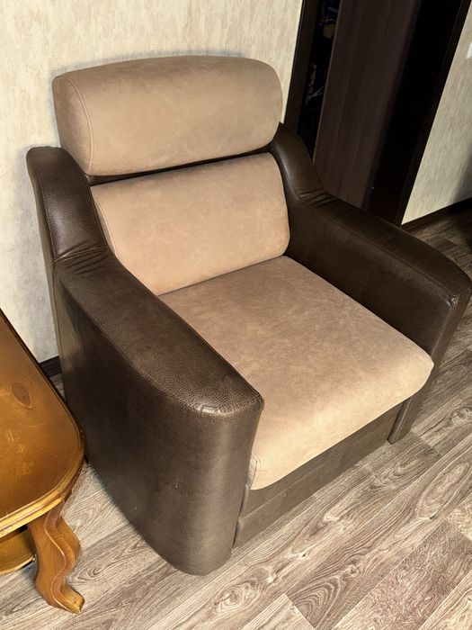 Продам диван и 2 кресла