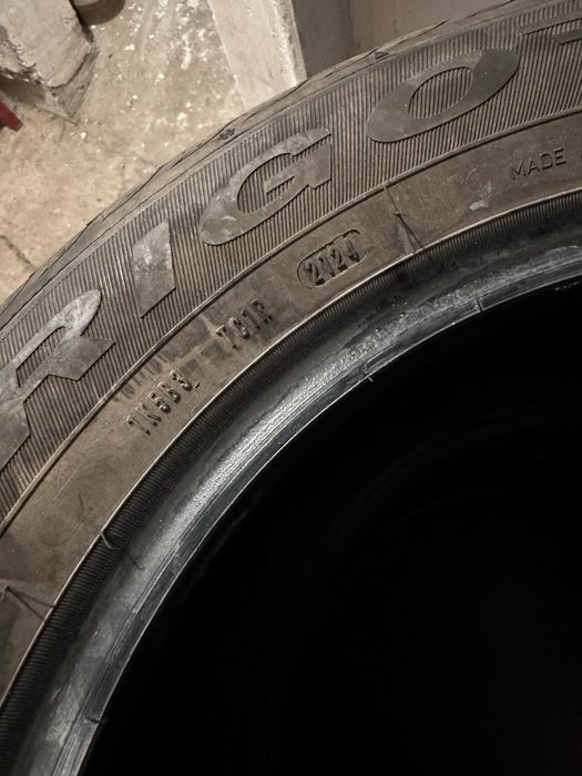 Vand anvelope 215/55 R16  vară + iarnă SH