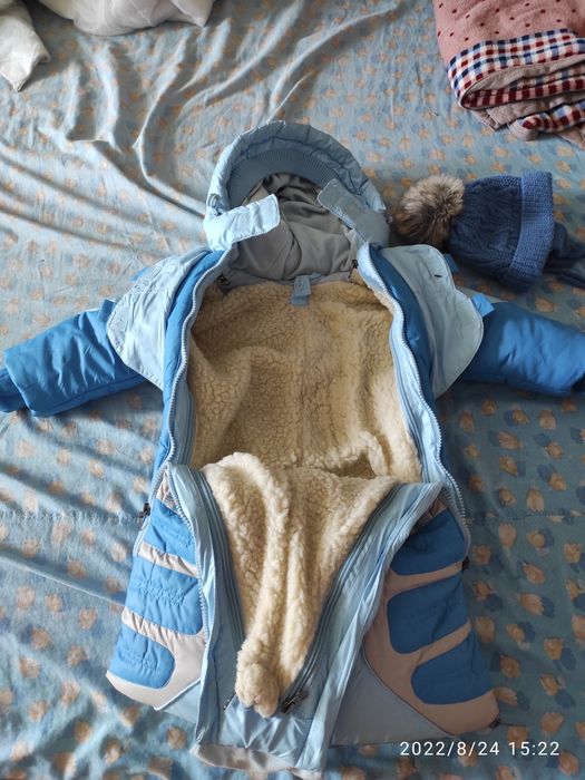 Продается комбинезон трансформер.осень зима