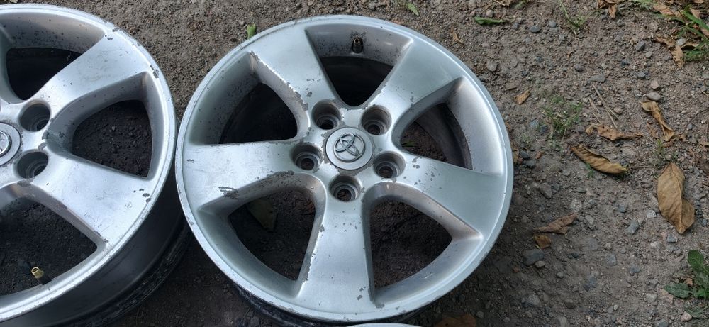 Комплект оригинальных дисков R16. Toyota