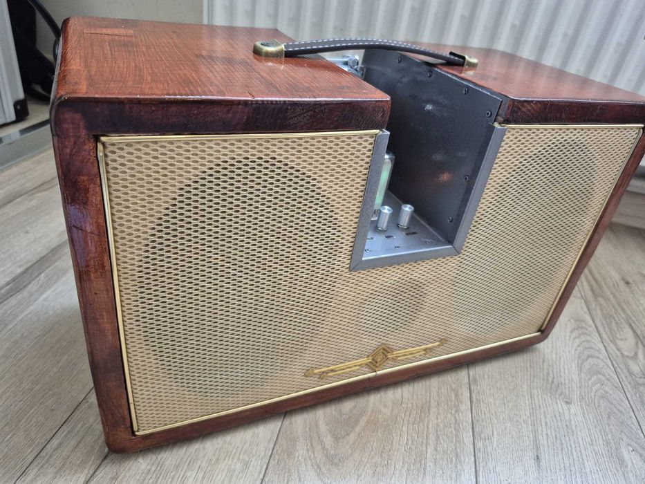 Boxa Bluethooth cu amplificare pe lampi(tuburi)5W