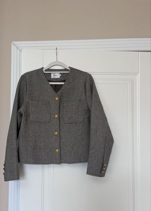 Кастюм 42-44 размер сатылады