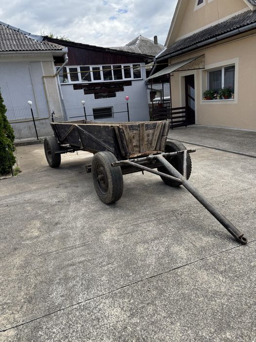 Vând căruță pentru tractor