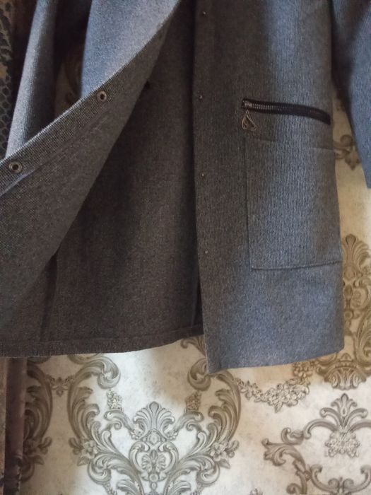 Женский джемпер.