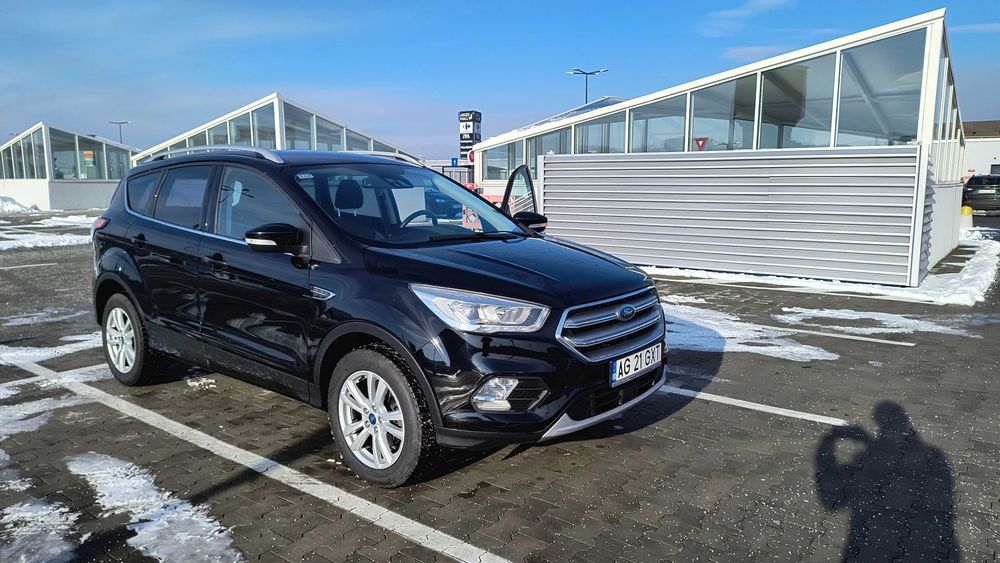 Ford Kuga 1.5 benzina si GPL