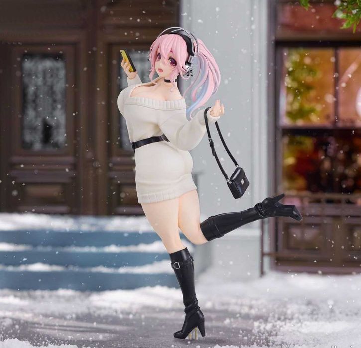 New Super Sonico figure