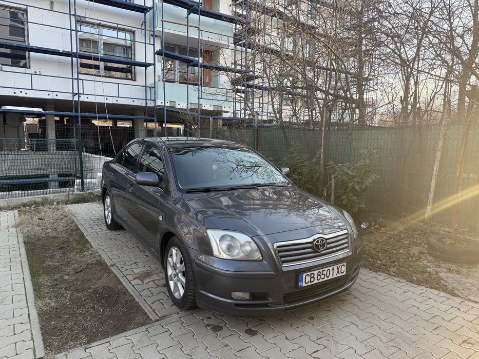 Toyota Avensis 2.2 дизел