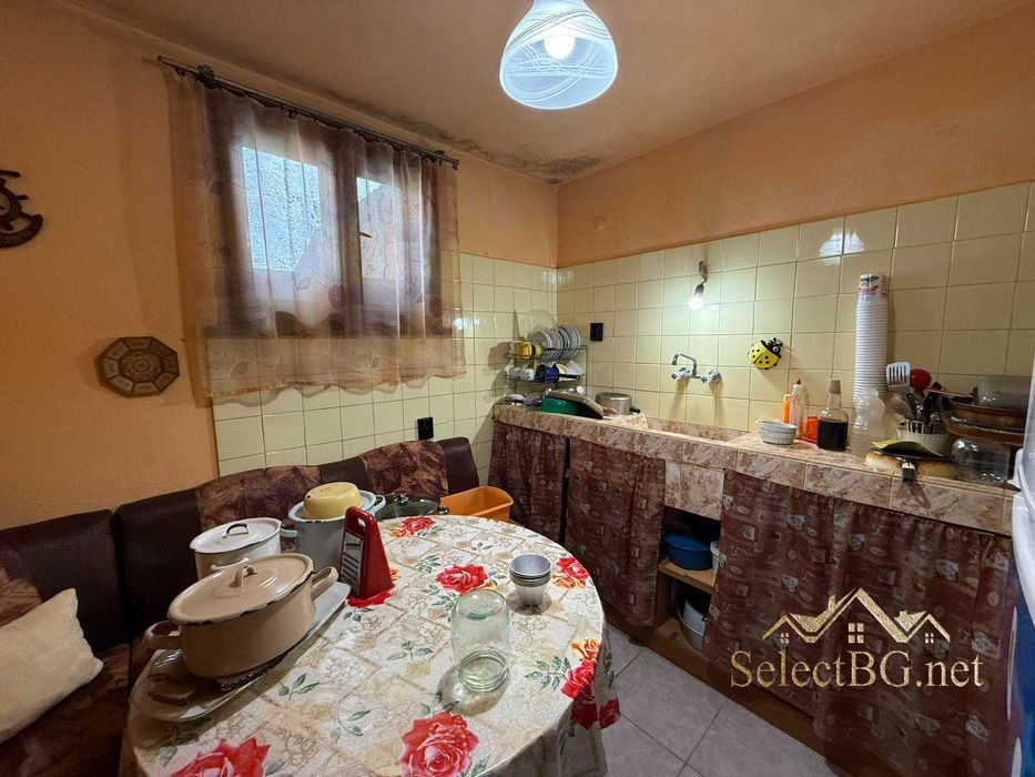 Продава се Къща в Велико Търново, Варуша - 250 кв.м за 1680 €/кв.м - Снимка #10
