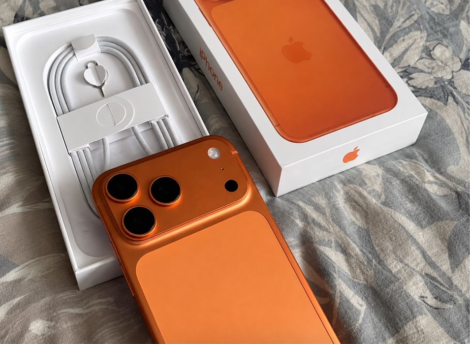IPhone 17 PRO, 256 ГБ, SIM + ESIM