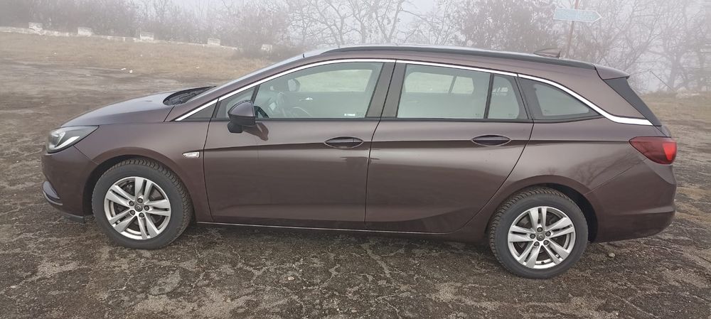 De vanzare,proprietar