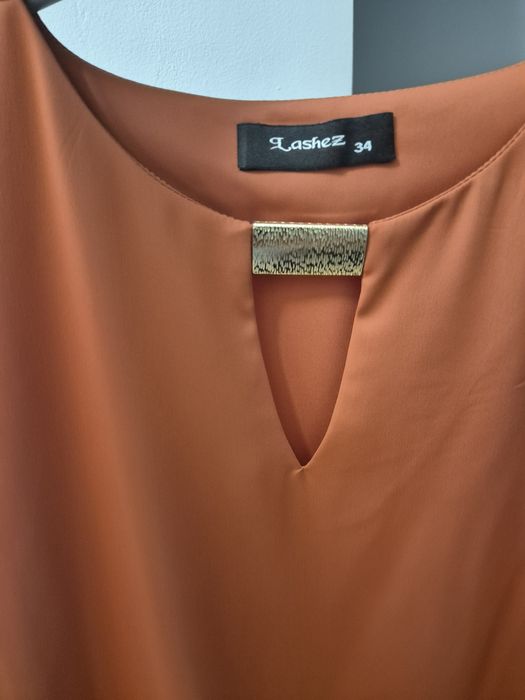 Rochie scurtă cărămizie 34