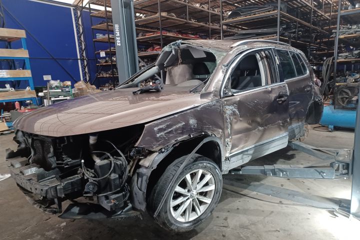 Pompa ABS 20 CFF 5N0614109AP Volkswagen VW Tiguan prima generatie (fa