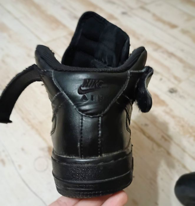 Nike Air Force 1 Mid Black