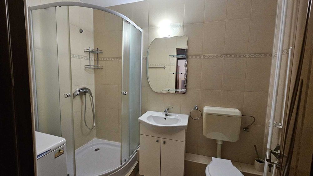 Garsoniera zona metrou Piata Muncii