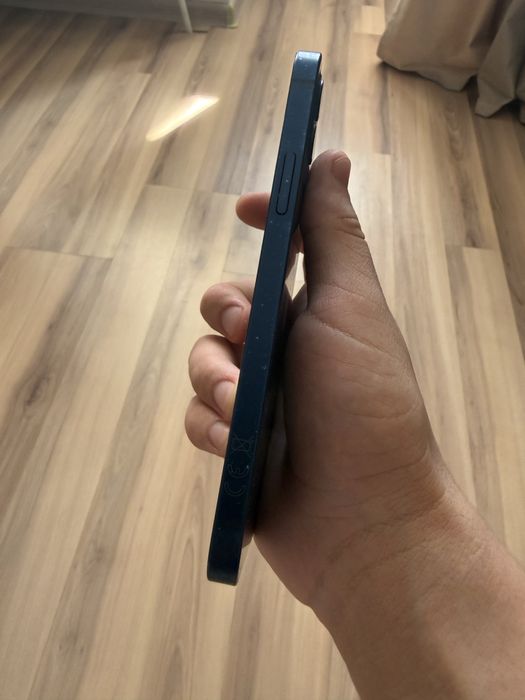 Iphone 12 в отличном состоянии ю