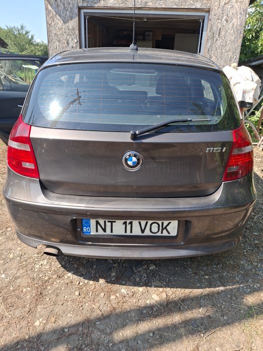 Vând BMW seria 1 an 2008 1,6 i 2700 euro