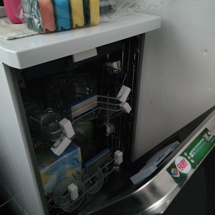 Съдомиялна машина ЧИСТО НОВА!!!