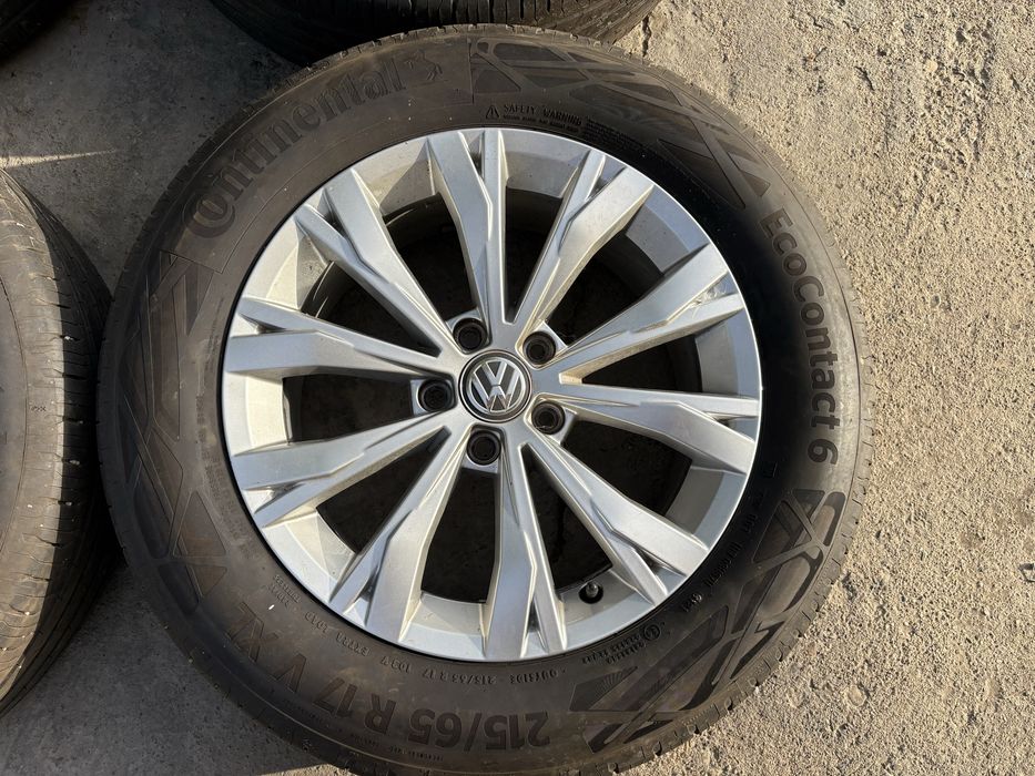 Алуминиеви джанти за VW с летни гуми 17-ки