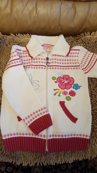 Кофта для девочки 4-5 лет