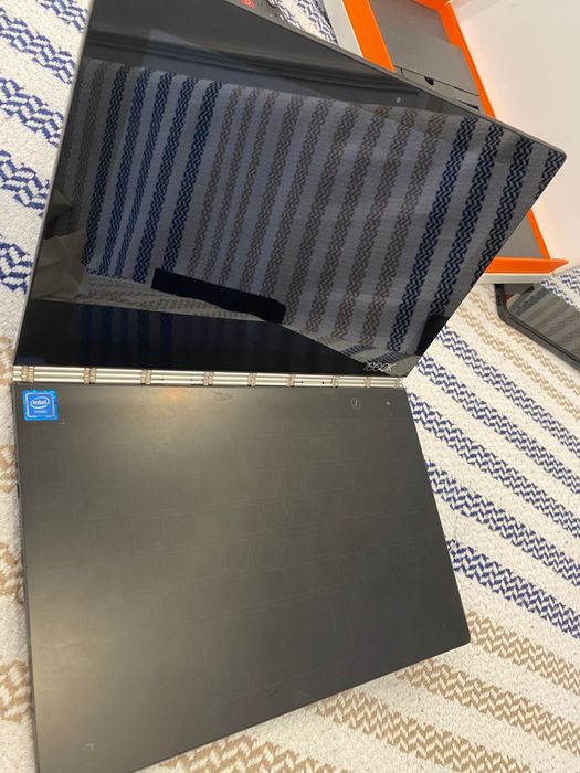 Продам ноут Lenovo Yoga Book