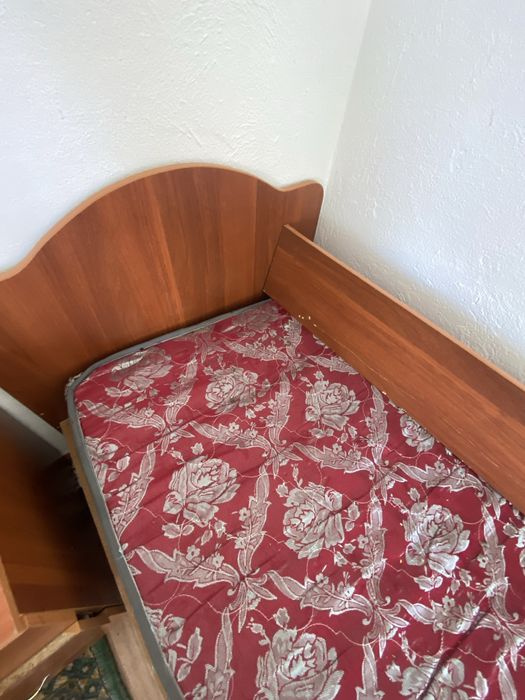 Продам кроват одна спальный
