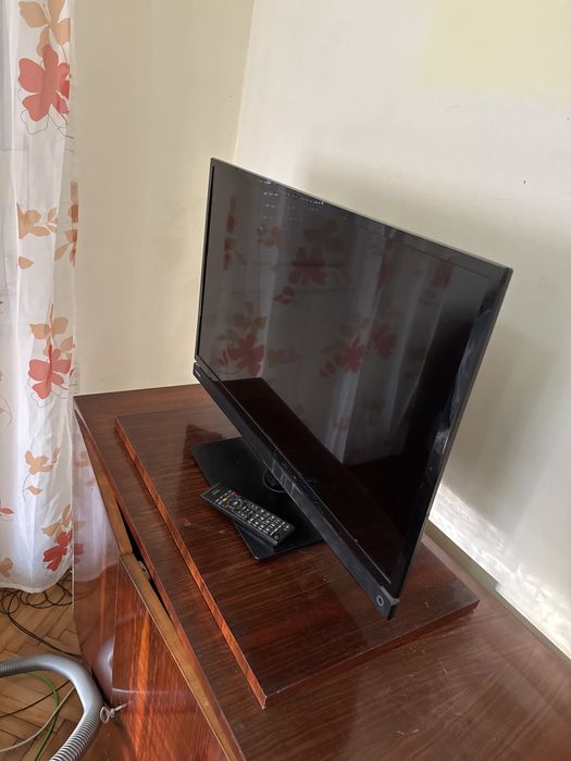 Vand televizor toshiba 81cm diagonala