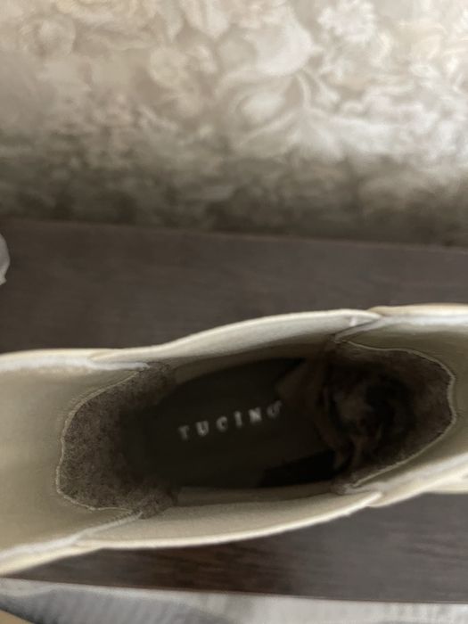 Продаю обувь челси.