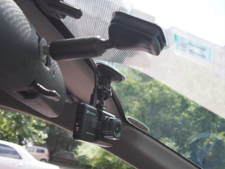 Установка парктроников и камеры заднего вида