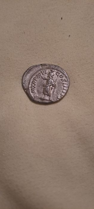 Продавам  3 броя денари