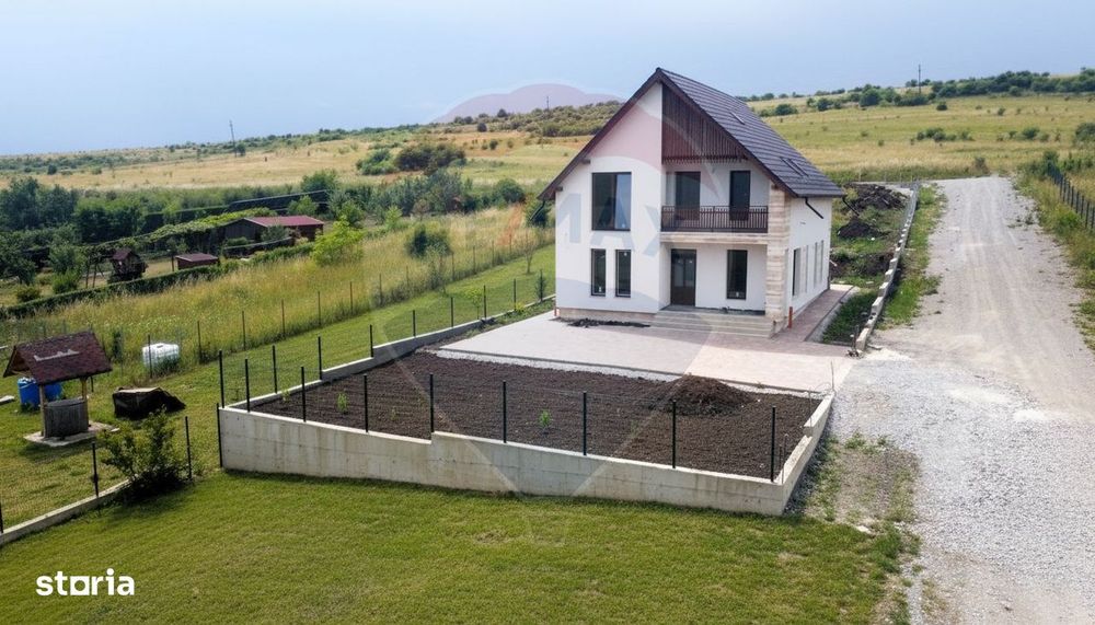 Casa individuala de vanzare in Salicea! 145 MP - 900 MP Teren